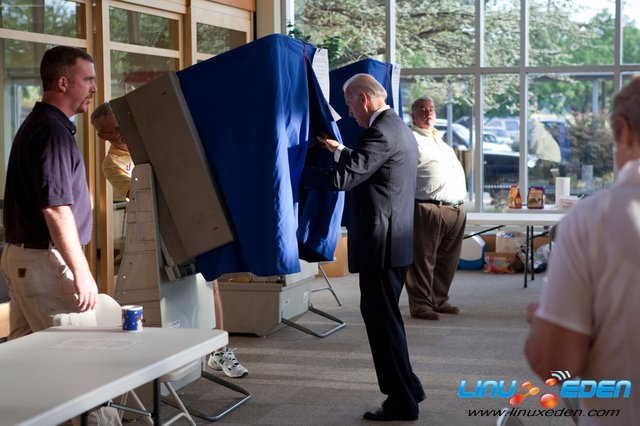 Flickr - Joe Biden voting