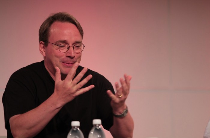 Linus Torvalds鼓励内核开发者在内的所有人都去接种疫苗